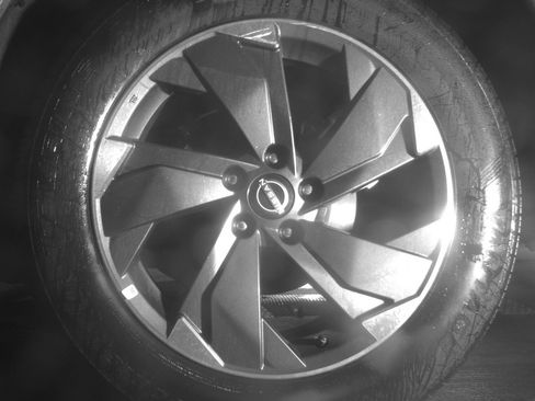 Used 2025 Nissan Rogue SV image 14