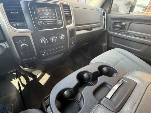 Used 2018 RAM 3500 Tradesman w/ Chrome Appearance Group AWD/4WD image 5