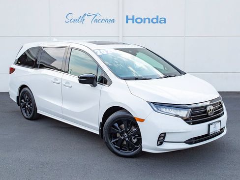 Certified 2024 Honda Odyssey Sport image 2