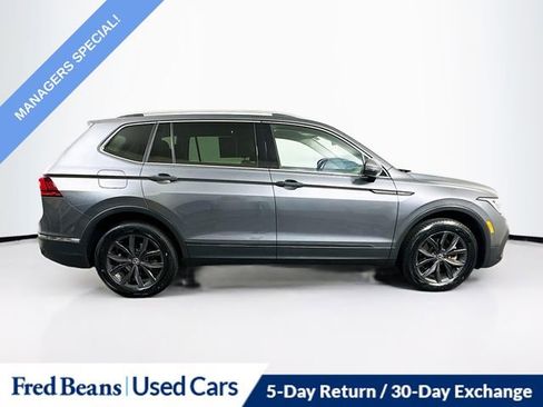 Used 2023 Volkswagen Tiguan SE image 9