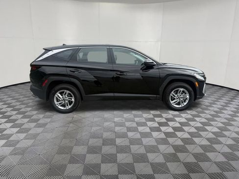 Used 2026 Hyundai Tucson SE AWD/4WD image 4