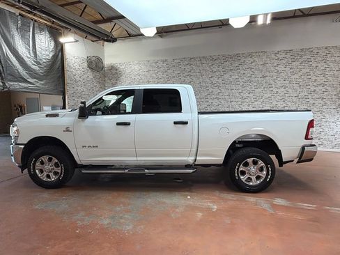 Used 2024 RAM 2500 Big Horn w/ Off Road Package AWD/4WD image 4