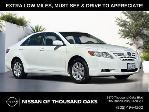 Used 2009 Toyota Camry XLE FWD image 1