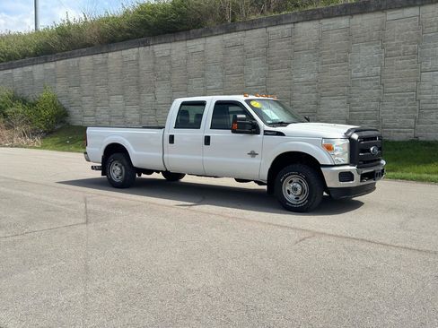 Used 2015 Ford F250 XL w/ Power Equipment Group AWD/4WD image 8