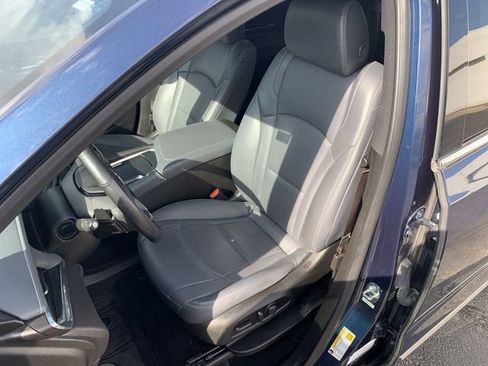Used 2023 Buick Enclave Essence w/ Experience Buick Package AWD/4WD image 20