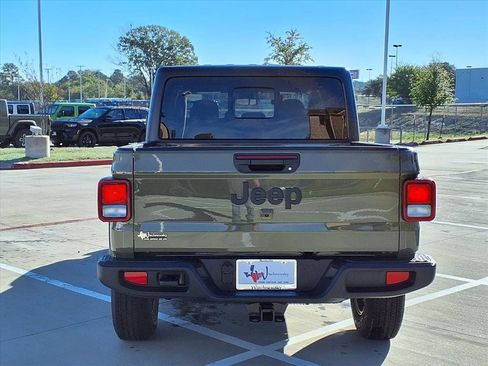 New 2026 Jeep Gladiator Sport AWD/4WD image 5