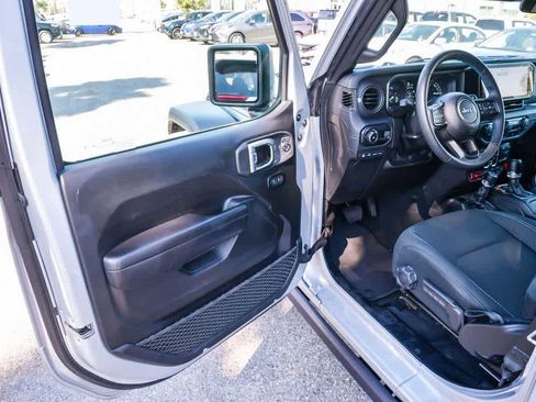 Used 2024 Jeep Wrangler Unlimited Rubicon 4xe image 22