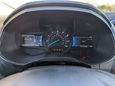 Used 2022 Ford Edge Titanium image 16