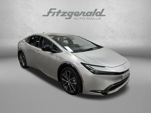 Used 2024 Toyota Prius XLE image 10