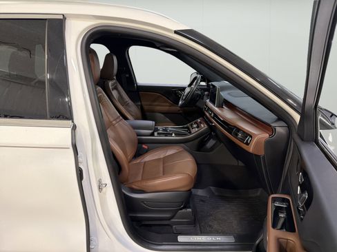 Used 2021 Lincoln Aviator Reserve w/ Elements Package Plus RWD image 14