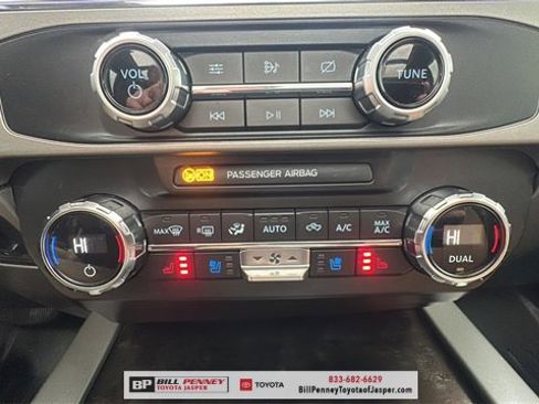 Used 2022 Ford F250 Lariat w/ Lariat Ultimate Package image 23