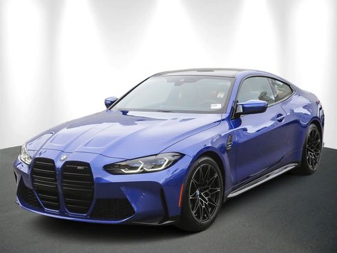 Used 2024 BMW M4 Coupe w/ Executive Package image 3