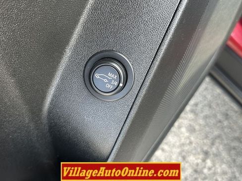 Used 2019 Chevrolet Equinox LT w/ LT True North Edition AWD/4WD image 12