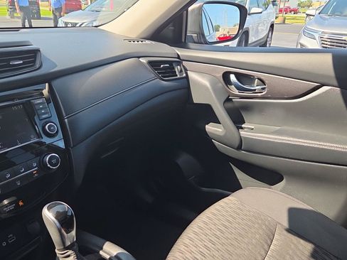 Used 2020 Nissan Rogue SV AWD/4WD image 23