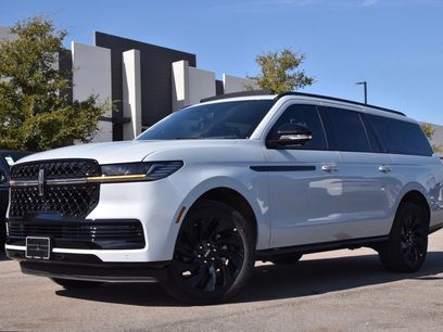 New 2025 Lincoln Navigator L Reserve w/ Jet Appearance Package