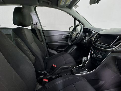 Used 2020 Chevrolet Trax LT image 27