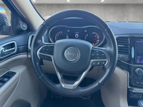 Used 2019 Jeep Grand Cherokee Limited image 21