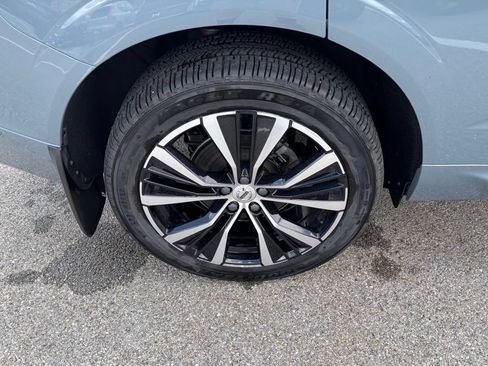 Certified 2024 Volvo XC60 B5 Plus w/ Protection Package Premier AWD/4WD image 35