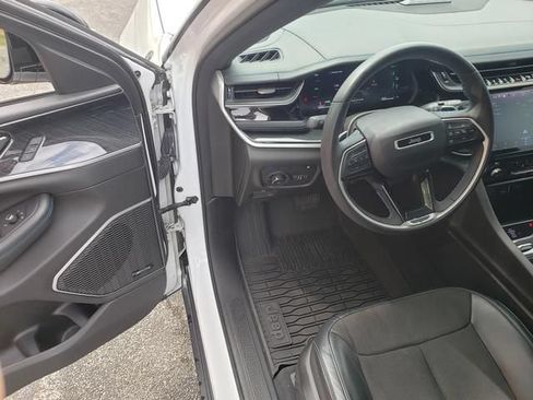 Used 2022 Jeep Grand Cherokee Trailhawk AWD/4WD image 17