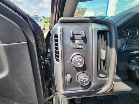 Used 2018 Chevrolet Silverado 3500 LTZ w/ Duramax Plus Package image 12