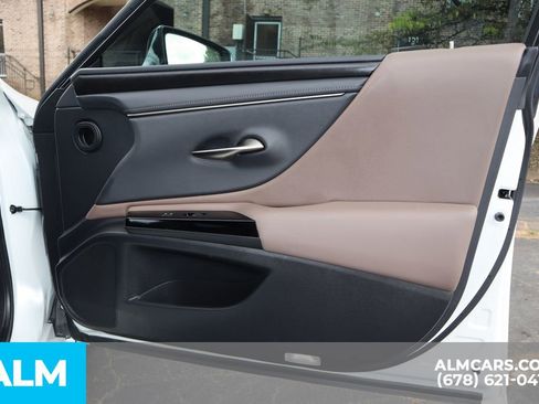 Used 2022 Lexus ES 300h w/ Premium Package image 28