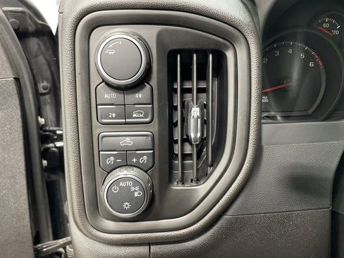 Used 2022 Chevrolet Silverado 1500 Custom image 34