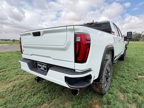 Used 2024 GMC Sierra 2500 Denali w/ Denali Reserve Package AWD/4WD image 8