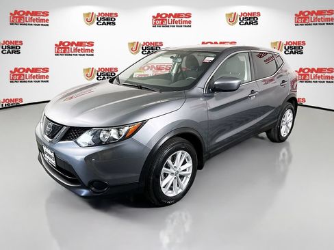 Used 2018 Nissan Rogue Sport S w/ S Appearance Package AWD/4WD image 11