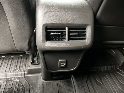 Used 2022 GMC Terrain SLE w/ Driver Convenience Package image 12