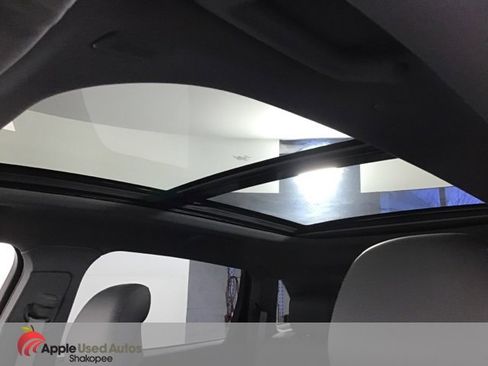 Used 2019 Lincoln Nautilus Reserve image 17