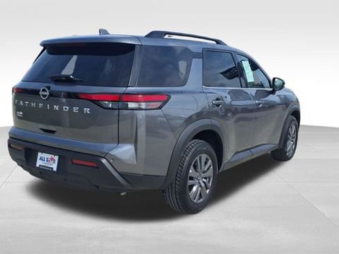 Used 2025 Nissan Pathfinder SV image 8