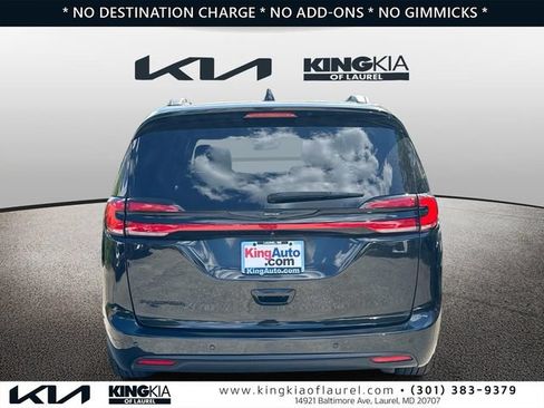 Used 2021 Chrysler Pacifica Touring w/ S Appearance Package FWD image 24