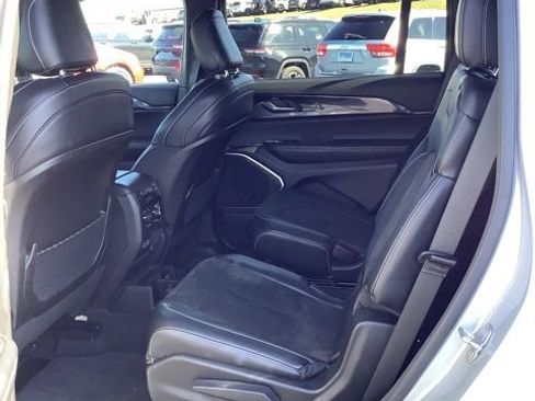 Certified 2021 Jeep Grand Cherokee L Laredo image 16