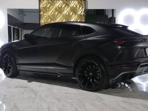 Used 2021 Lamborghini Urus AWD/4WD image 5