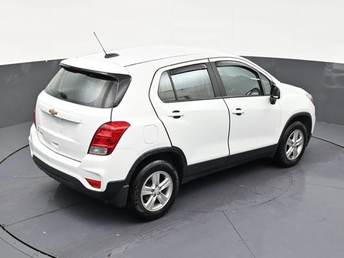 Used 2021 Chevrolet Trax LS AWD/4WD image 17