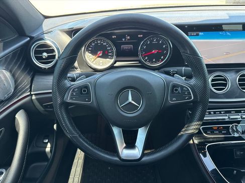 Used 2017 Mercedes-Benz E 300 4MATIC image 15