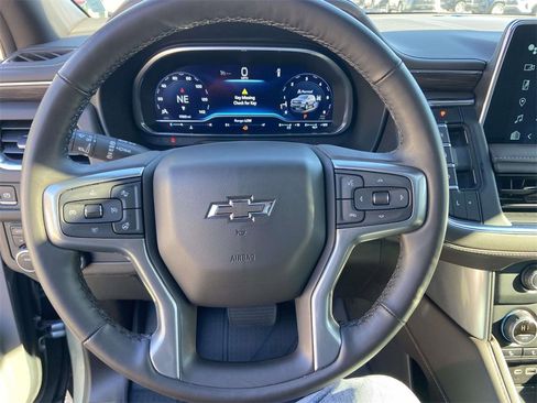 Used 2024 Chevrolet Tahoe Z71 w/ Luxury Package image 33