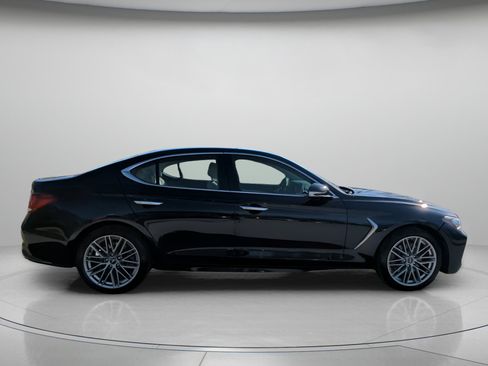 Used 2020 Genesis G70 2.0T image 31