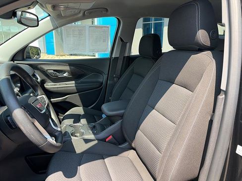 Used 2024 GMC Terrain SLE w/ Driver Convenience Package AWD/4WD image 9