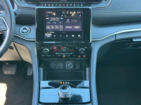 Used 2024 Jeep Grand Cherokee L Laredo image 13