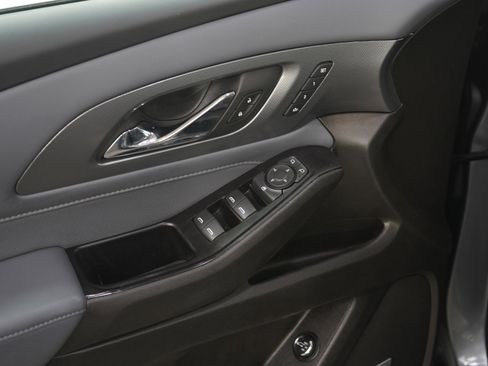 Used 2018 Chevrolet Traverse Premier image 23