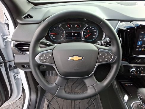 Certified 2023 Chevrolet Traverse LT FWD image 19