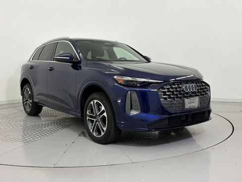Certified 2025 Audi Q5 Premium w/ Convenience Package AWD/4WD image 7