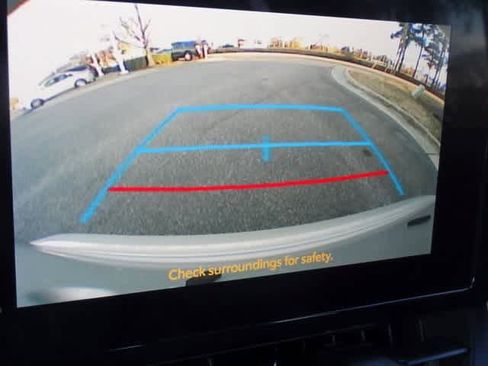 Used 2025 Toyota Corolla LE image 22