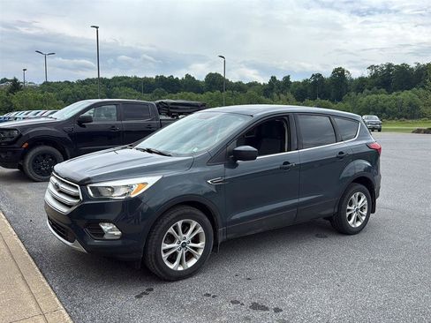 Used 2019 Ford Escape SE AWD/4WD image 1