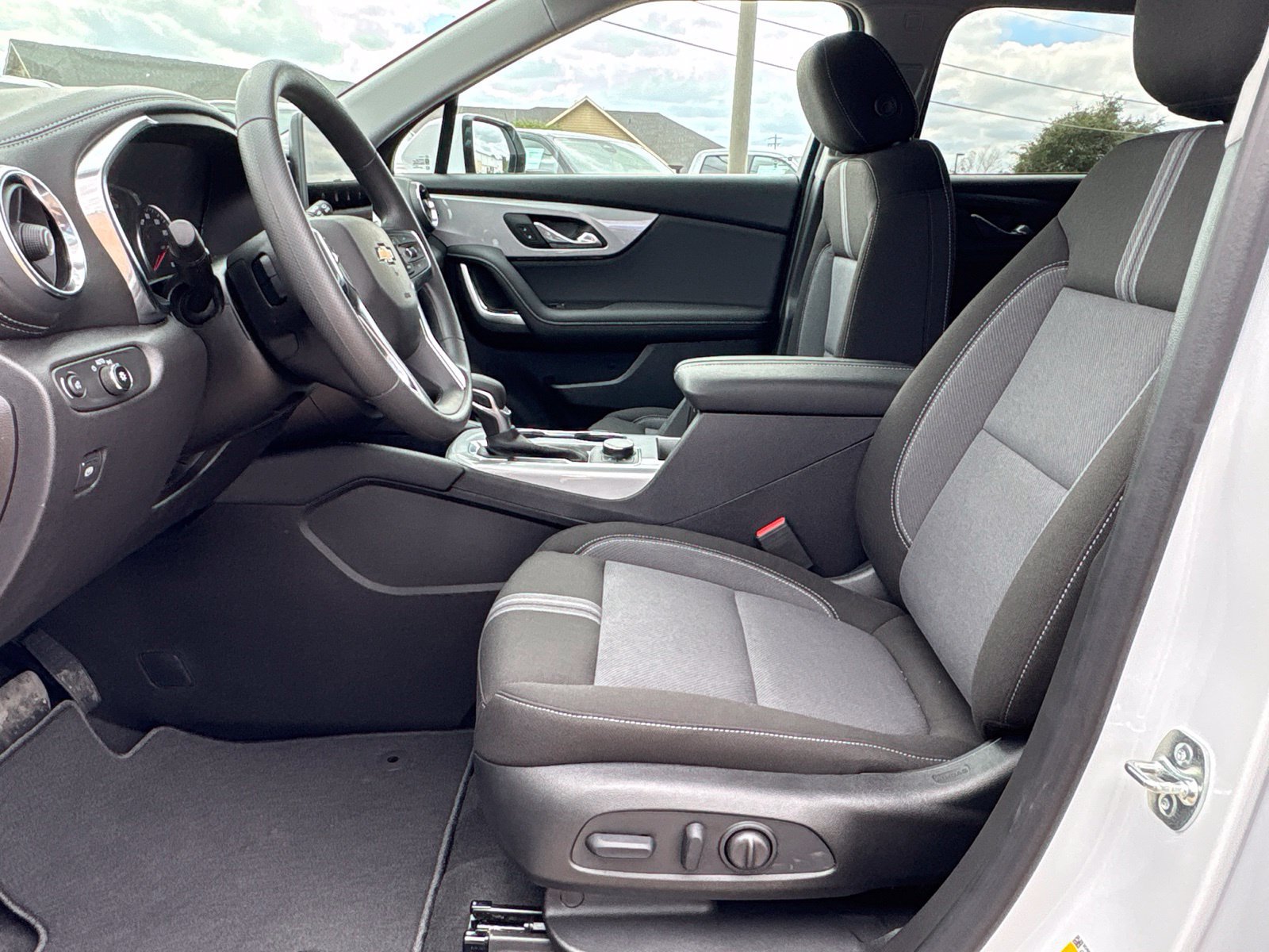 New 2026 Chevrolet Blazer LT FWD image 12