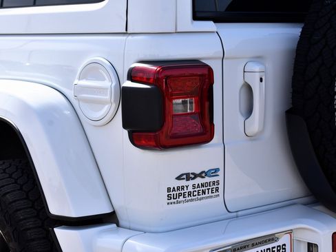 Used 2024 Jeep Wrangler High Altitude image 13