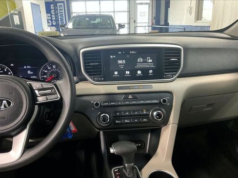 Used 2020 Kia Sportage LX AWD/4WD image 18