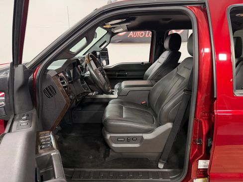 Used 2015 Ford F250 Platinum w/ Platinum Package AWD/4WD image 14