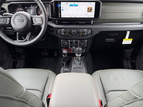 New 2026 Jeep Gladiator Mojave w/ Technology Group AWD/4WD image 10